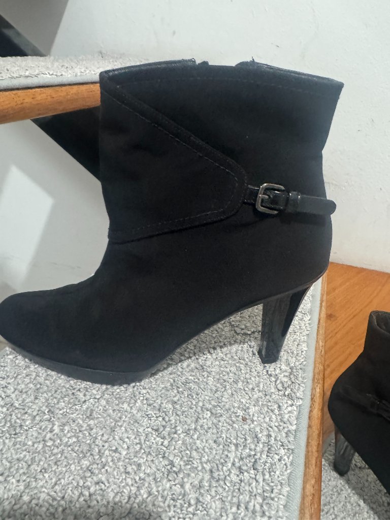 Stuart Weitzman Waterproof Boots
